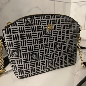 Black & gray purse, small, Ann Klein gold accents like new